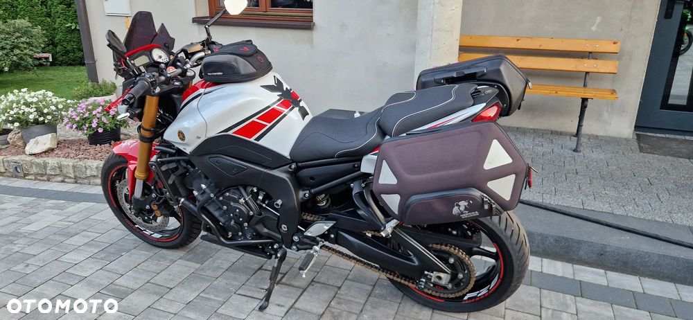 Yamaha FZ8 - 13