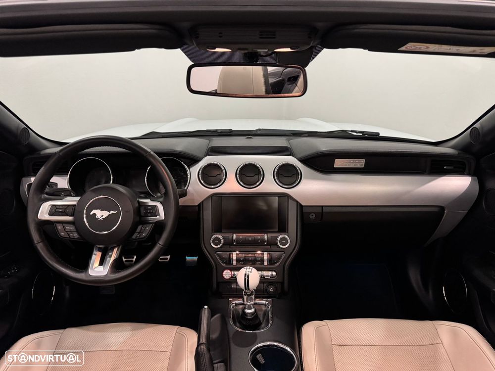 Ford Mustang 2.3i EcoBoost - 36