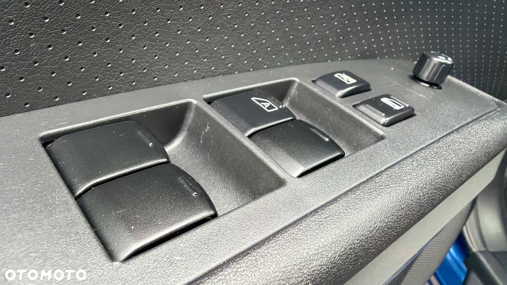 Nissan X-Trail 2.0 dCi 4x4 DPF Platinum - 23