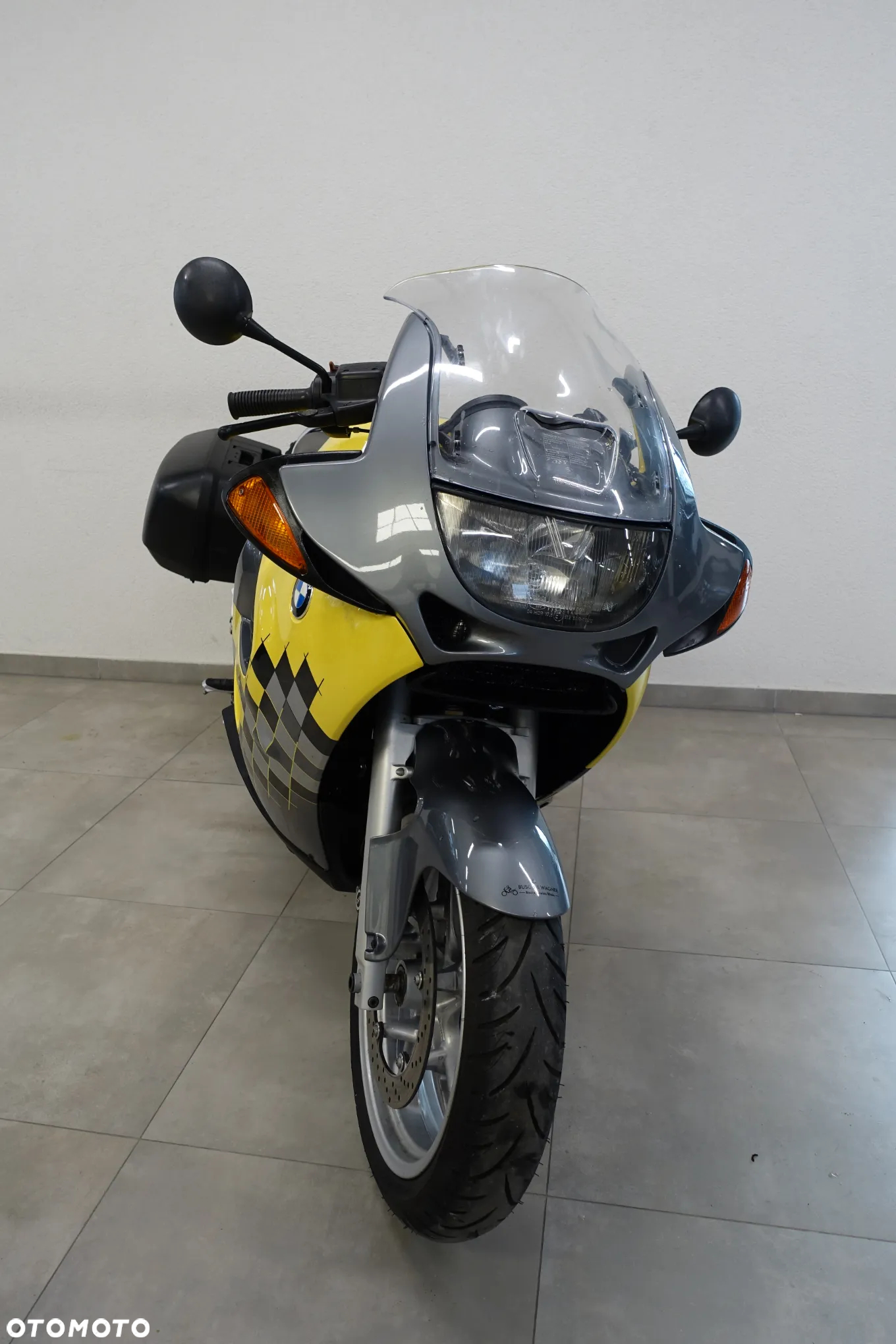 BMW K - 9