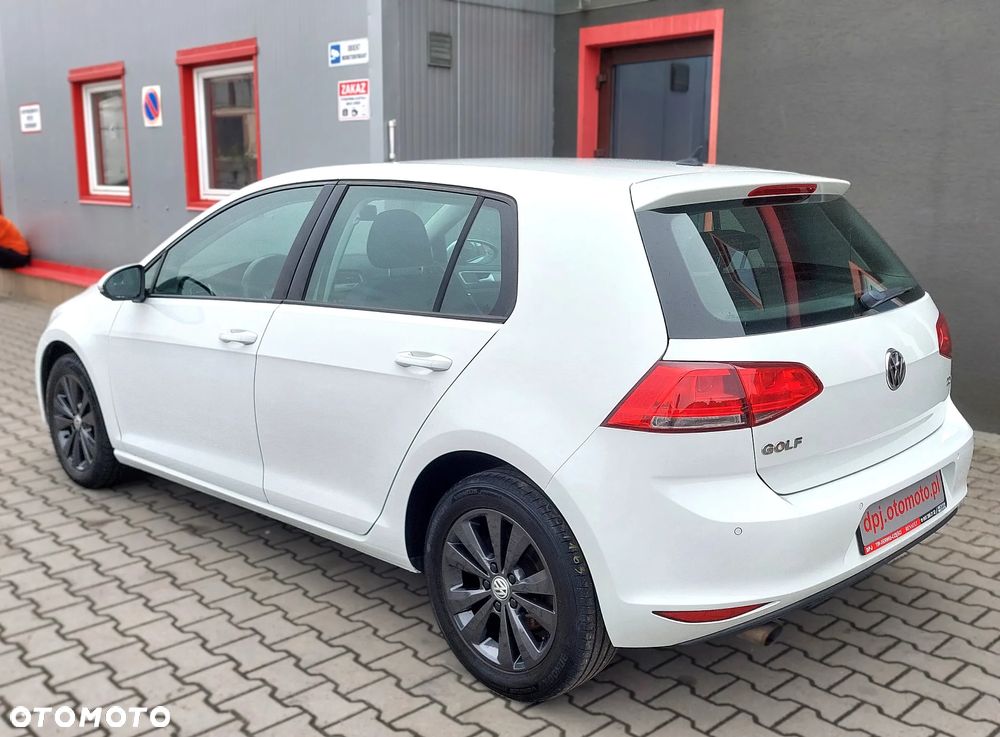 Volkswagen Golf - 4