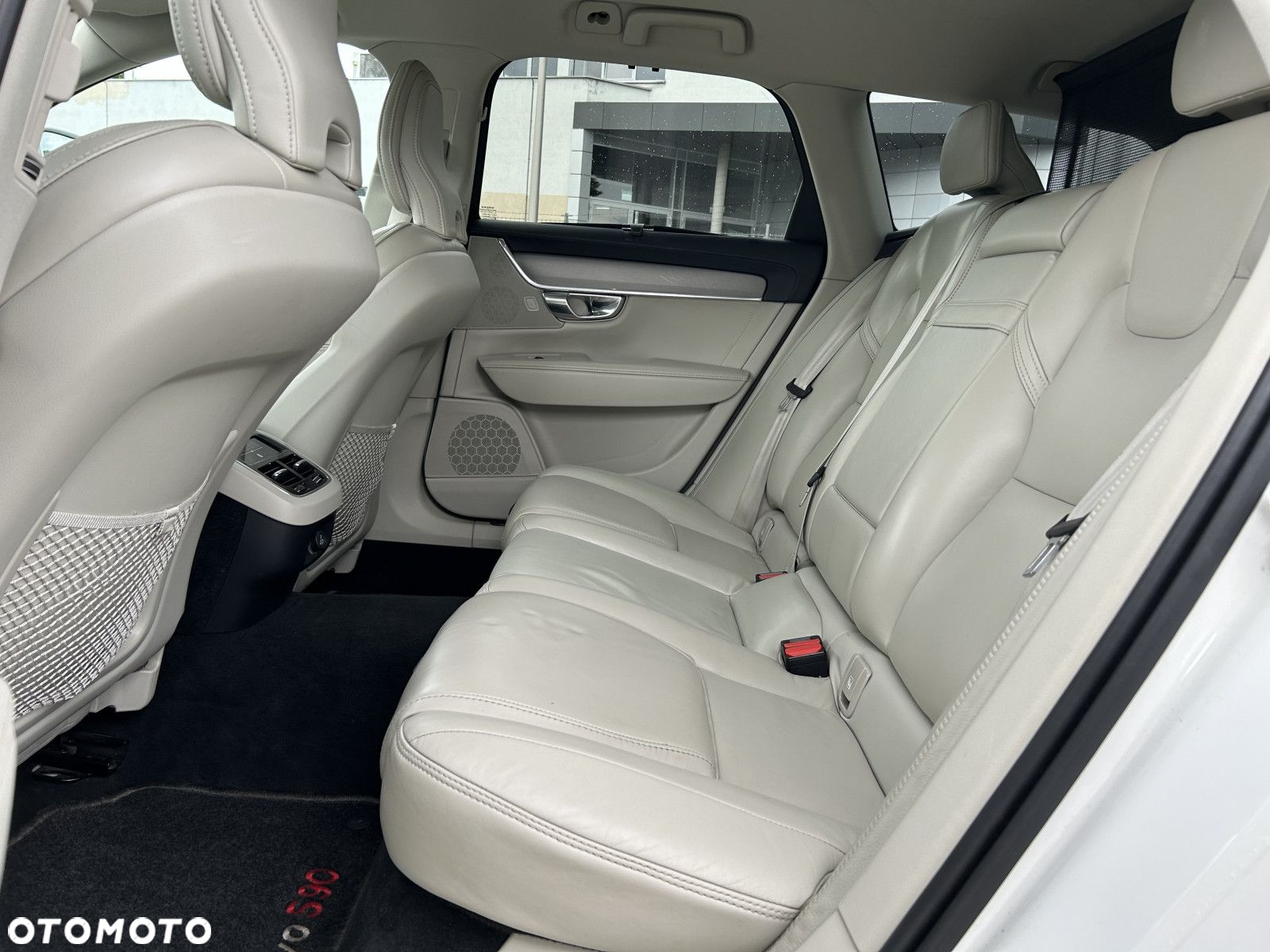 Volvo V90 - 32