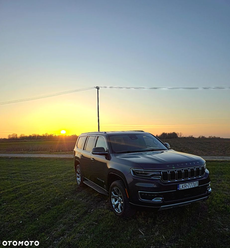 Jeep Wagoneer - 23