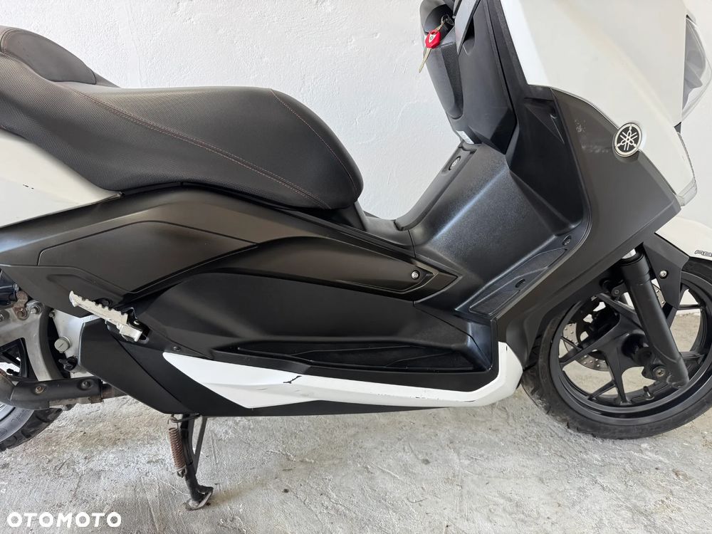 Yamaha X-max - 16