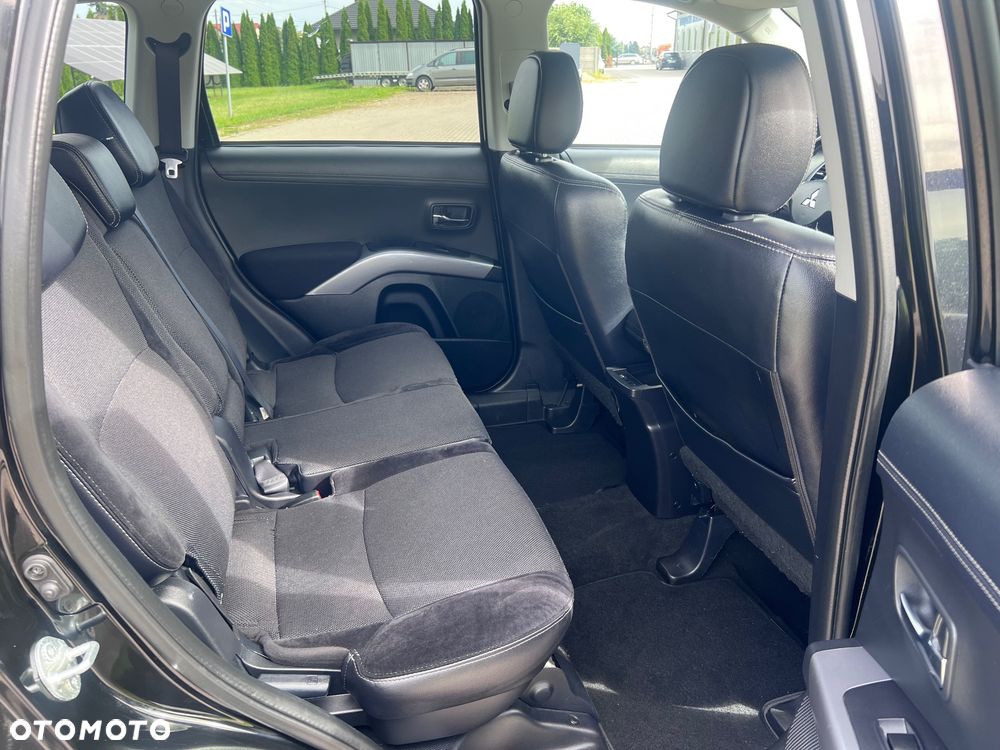 Mitsubishi Outlander 2.0 2WD CVT Invite - 20
