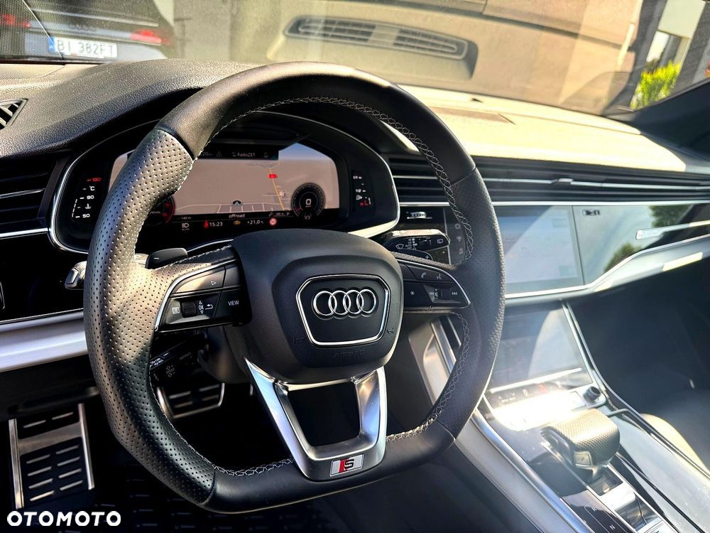 Audi Q8 - 12