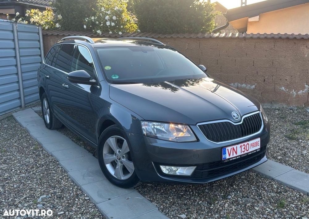 Skoda Octavia 2.0 TDI ELEGANCE DSG - 2