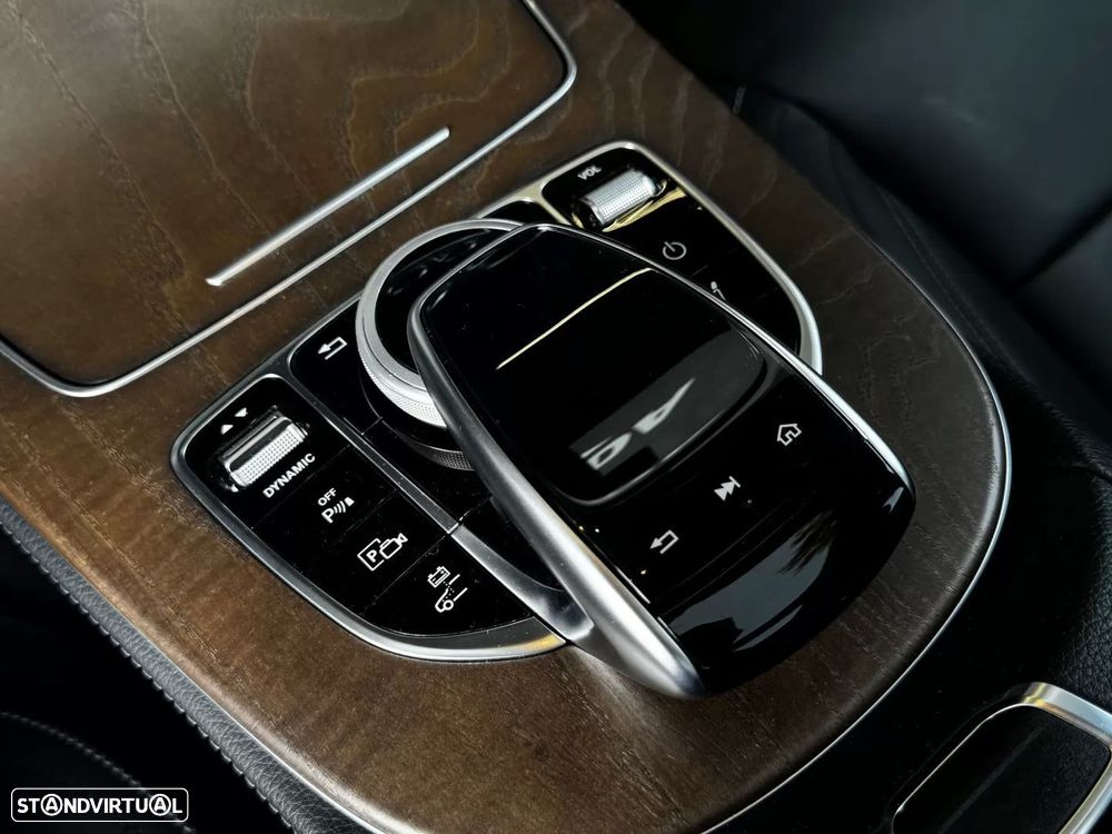 Mercedes-Benz E 300 - 29