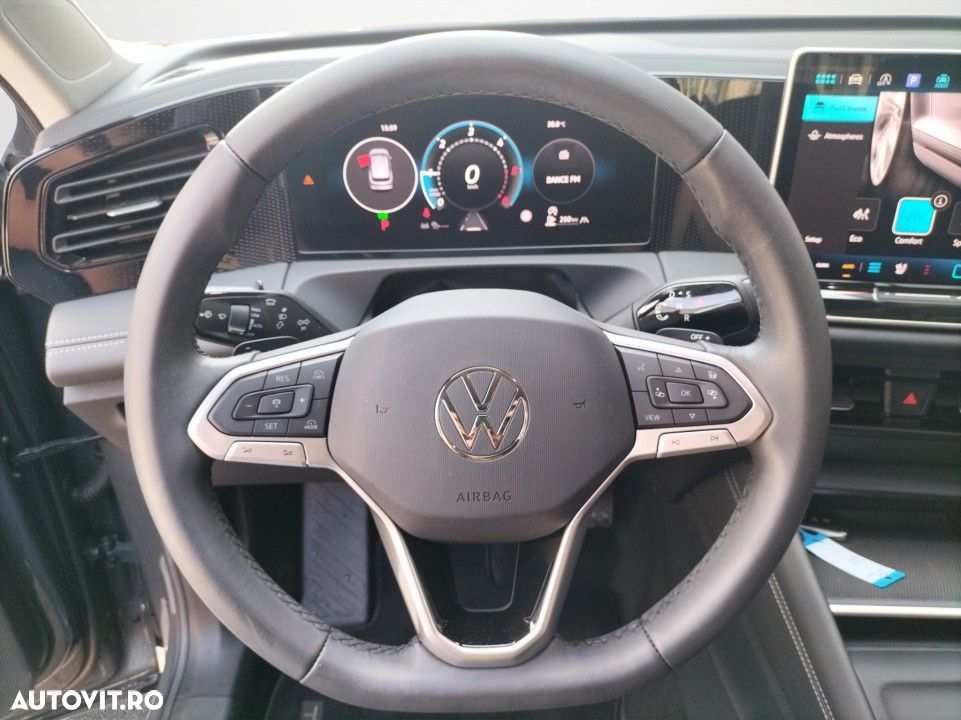 Volkswagen Tiguan - 10