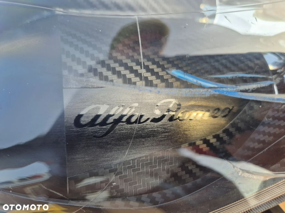 Alfa Romeo Giulietta lampa lewa.Karbon.H7.Uszkodzone szkło. - 3