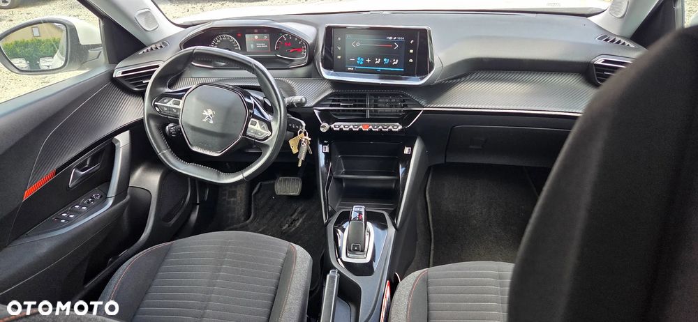 Peugeot 2008 - 13