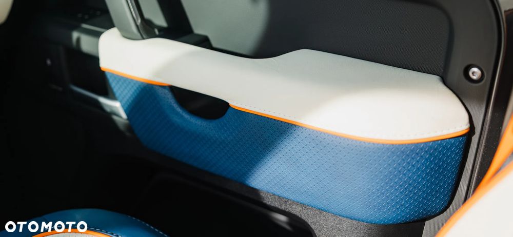 Land Rover Defender 5.0 P425 X-Dynamic HSE - 24