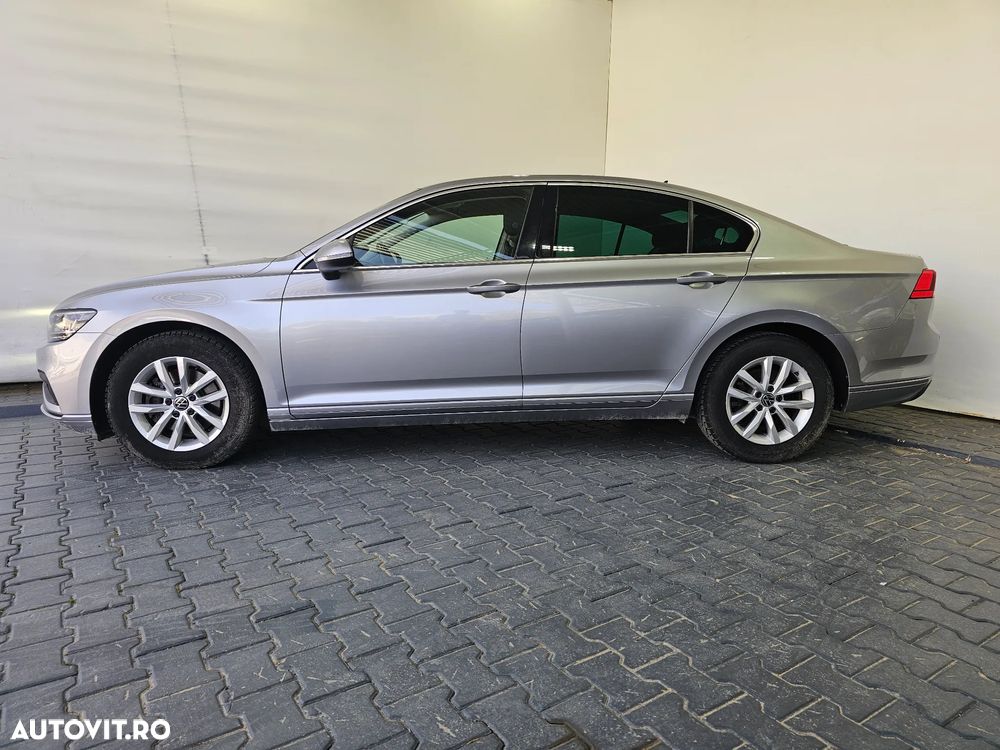 Volkswagen Passat 1.5 TSI ACT DSG Comfortline - 2
