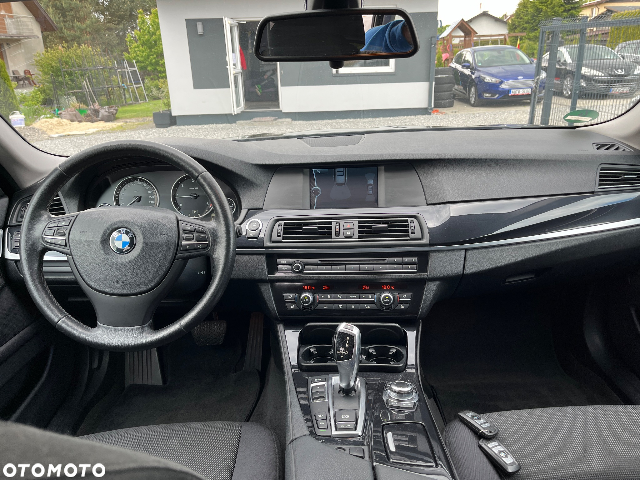 BMW Seria 5 525d xDrive Touring - 22