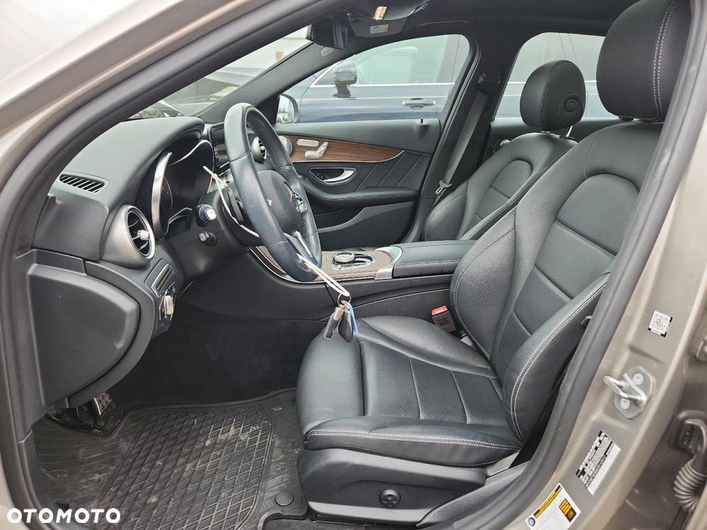 Mercedes-Benz Klasa C 300 9G-TRONIC Exclusive - 7