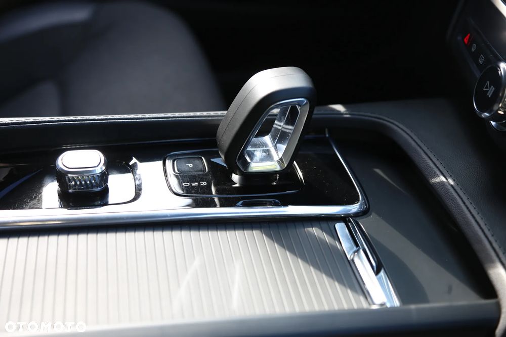 Volvo V90 Cross Country B4 D AWD Plus - 33