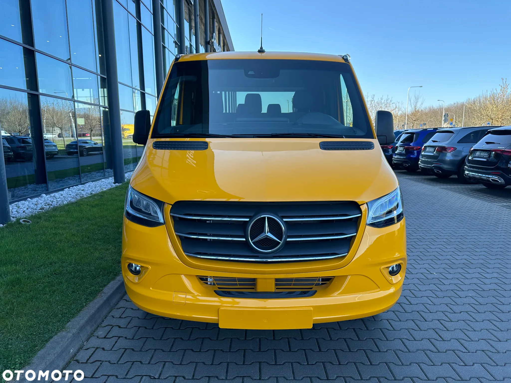 Mercedes-Benz Sprinter - 2