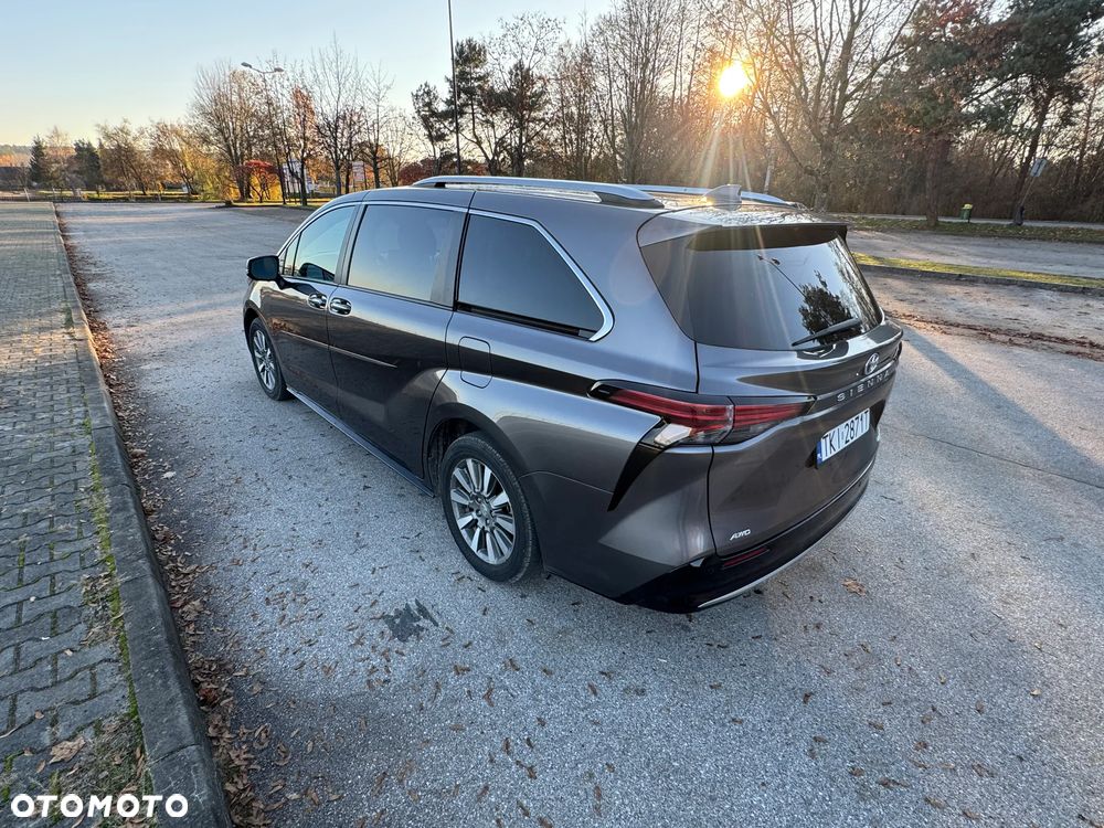 Toyota Sienna - 29