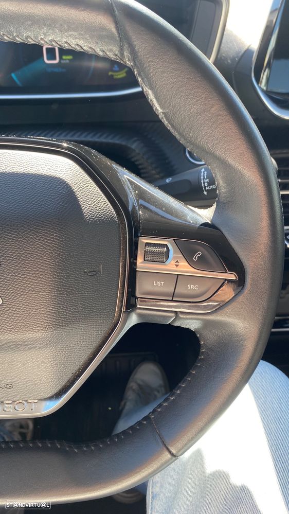 Peugeot e-2008 50 kWh Allure Pack - 33