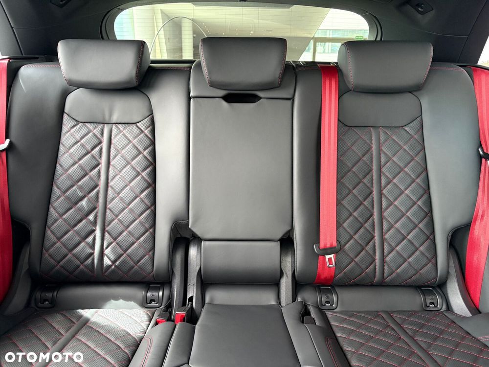 Audi Q8 - 16