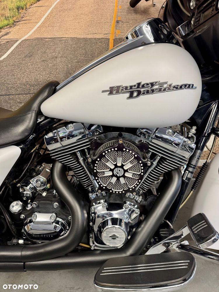 Harley-Davidson Touring Street Glide - 9