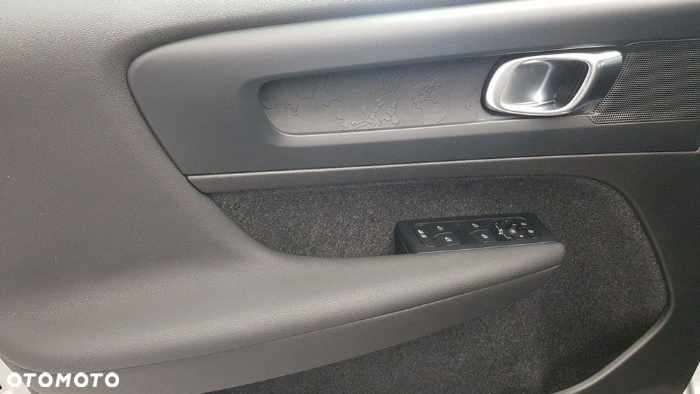 Volvo XC 40 - 18