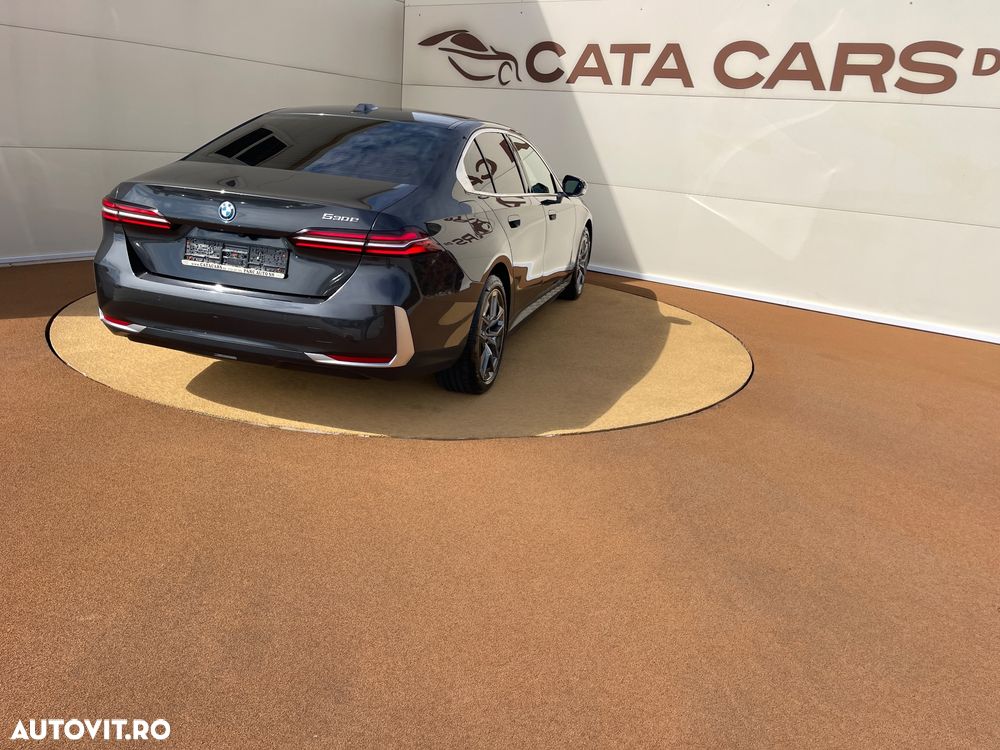 BMW Seria 5 530e Aut. - 13