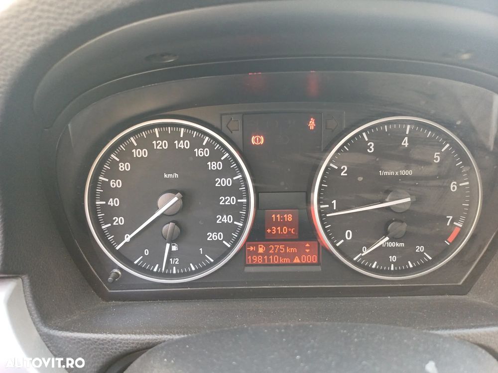 BMW Seria 3 320i - 1