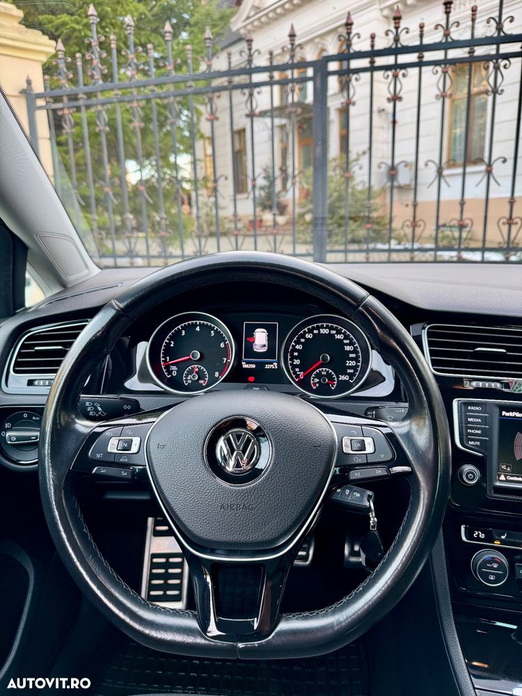 Volkswagen Golf 1.2 TSI BlueMotion Technology Allstar - 12