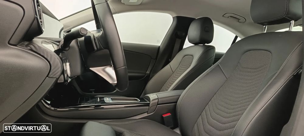 Mercedes-Benz CLA 180 d - 27