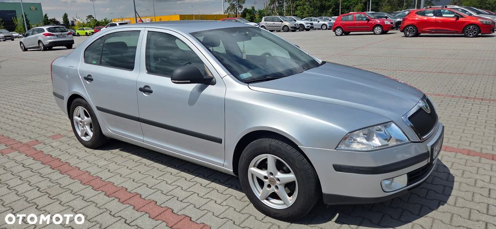 Skoda Octavia 1.6 Tour - 5
