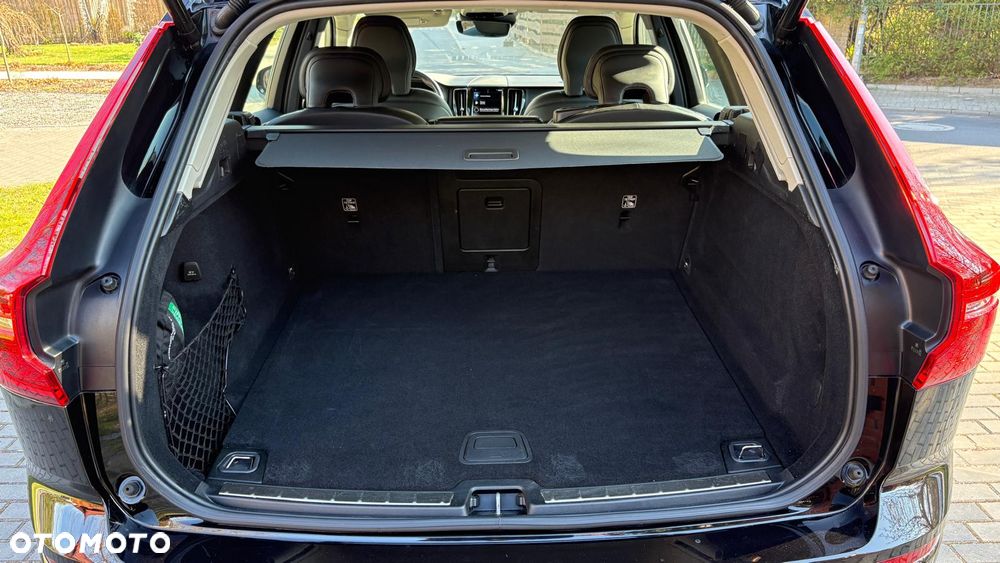 Volvo XC 60 B4 D AWD Momentum Pro - 13