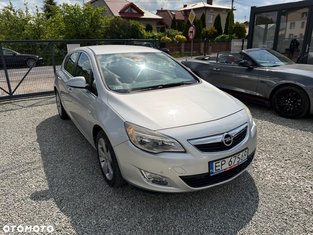 Opel Astra 1.6 Design Edition - 3