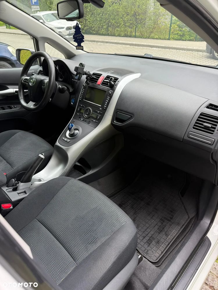 Toyota Auris - 10