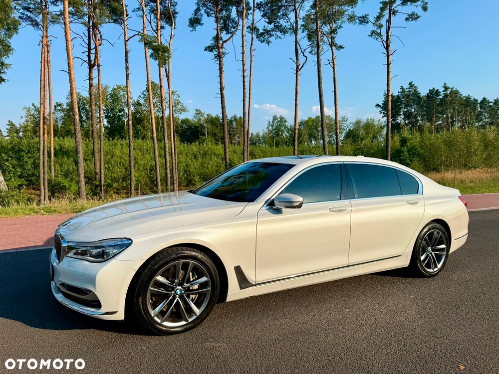 BMW Seria 7 750i xDrive - 4