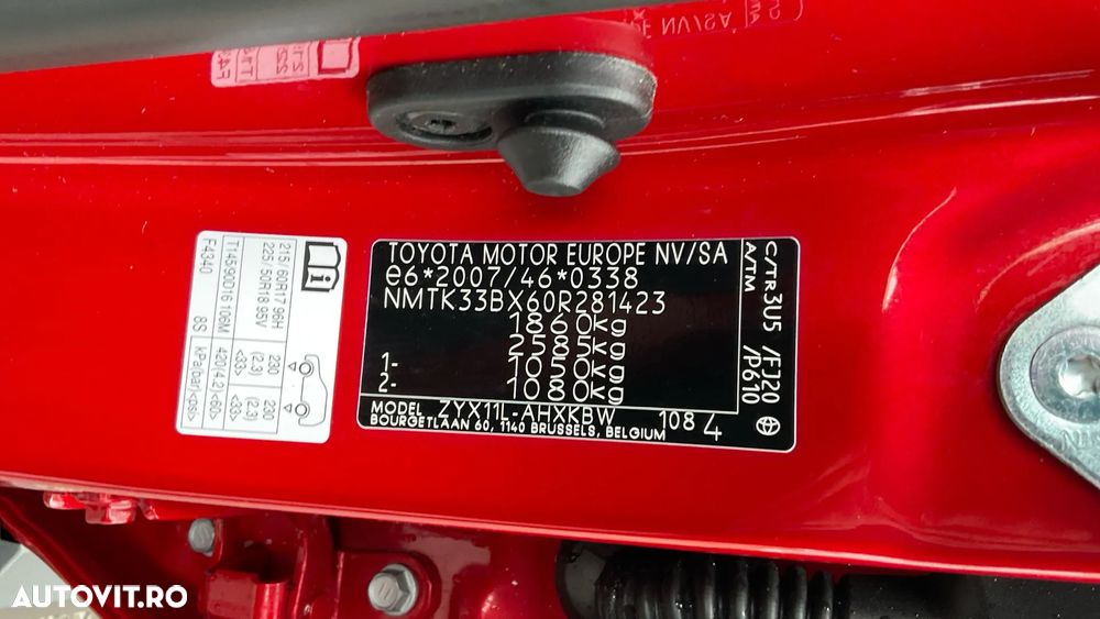 Toyota C-HR 1.8 HSD 122 CP 4x2 CVT Cult - 40