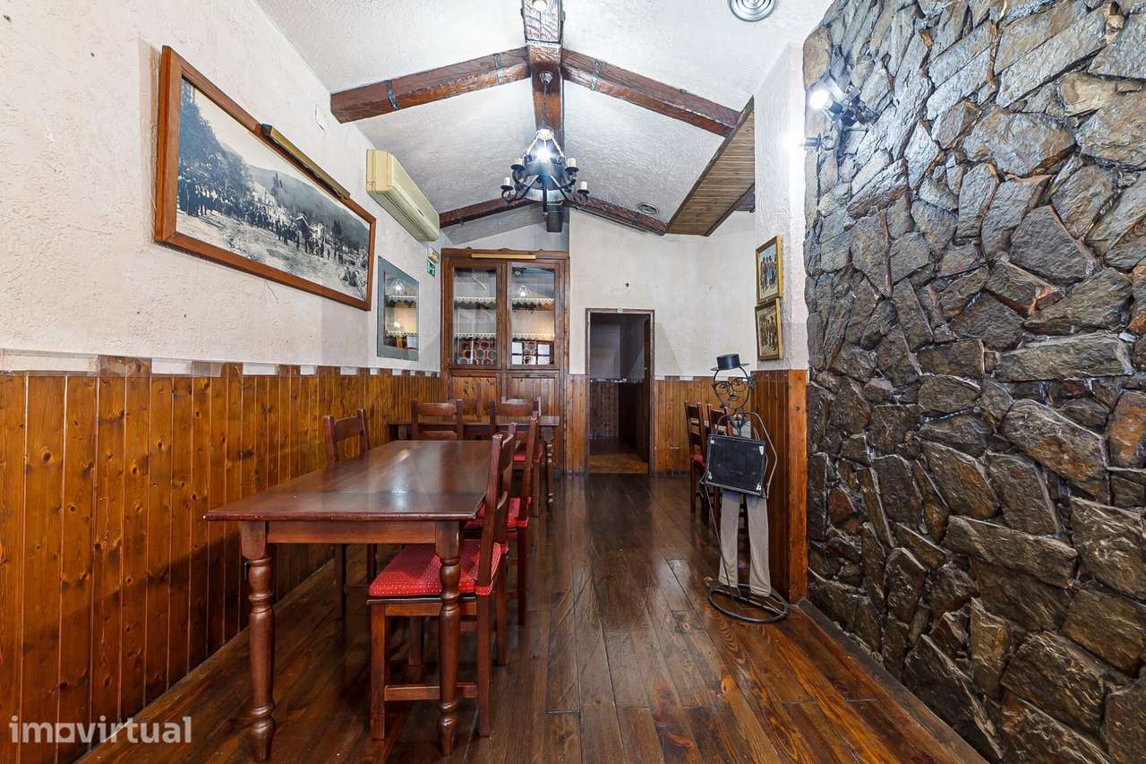 Oportunidade Única: Restaurante Pronto a Funcionar no Centro de Vale d - Grande imagem: 2/52