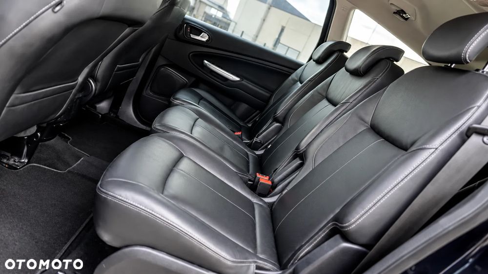 Ford S-Max - 9