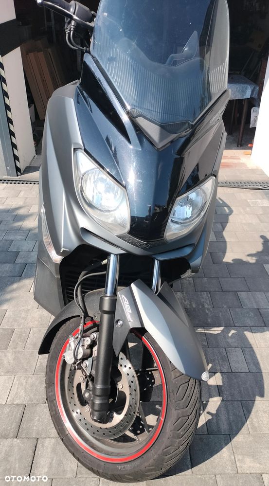 Yamaha X-max - 12
