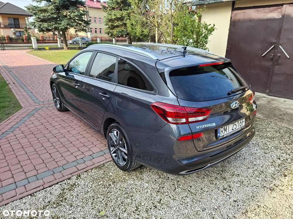Hyundai i30 1.0 T-GDI DCT Connect & Go - 4