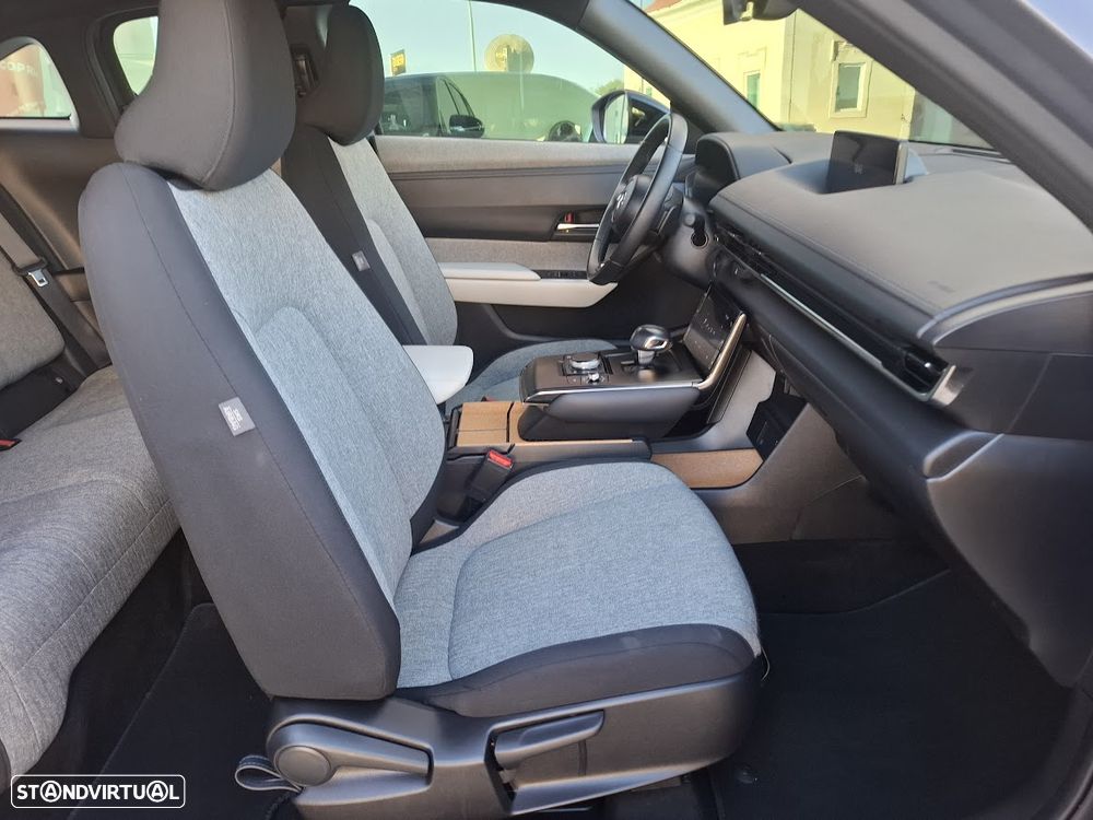 Mazda MX-30 e-SKYACTIV EXCLUSIVE-LINE - 34