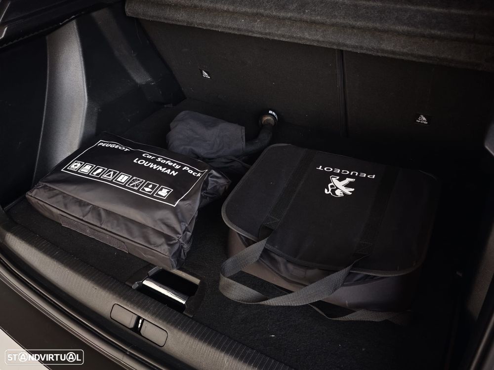 Peugeot e-2008 GT Pack - 52