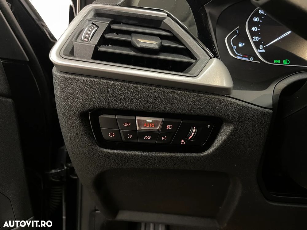 BMW Seria 3 320i AT - 26