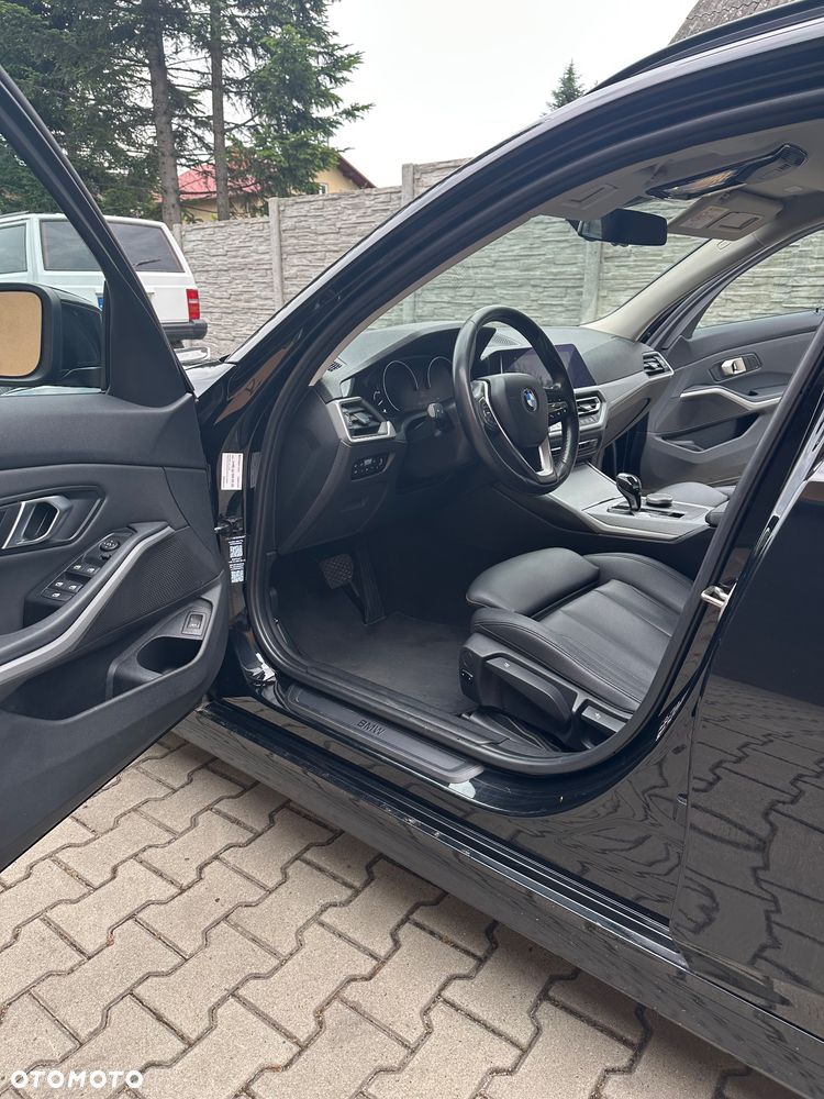 BMW Seria 3 320d xDrive Sport Line Shadow - 8