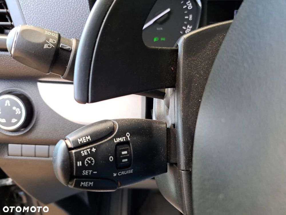 Fiat Scudo Long 6 Miejsc - 22