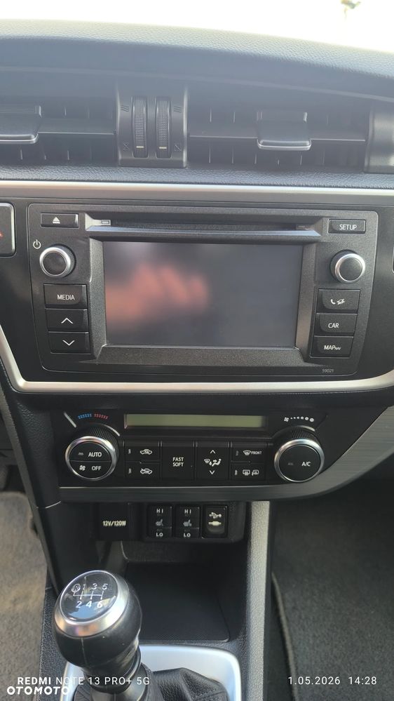 Toyota Auris 1.33 VVT-i Terra - 25