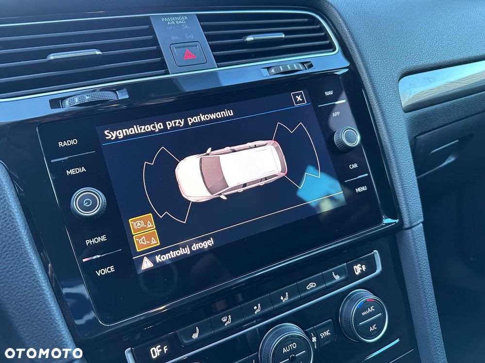 Volkswagen Golf Variant 2.0 TDI SCR DSG IQ.DRIVE - 16