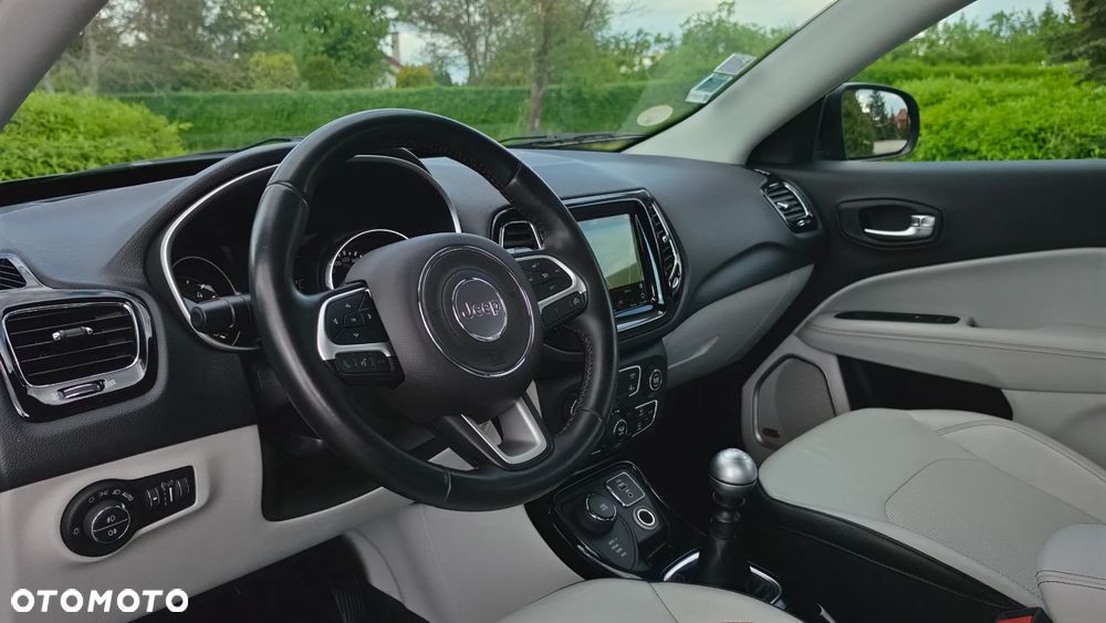 Jeep Compass 2.0 MultiJet Active Drive Limited - 22