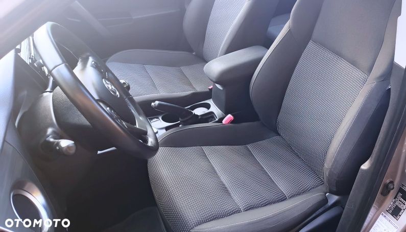 Toyota Auris 2.0 D-4D Life Plus - 19
