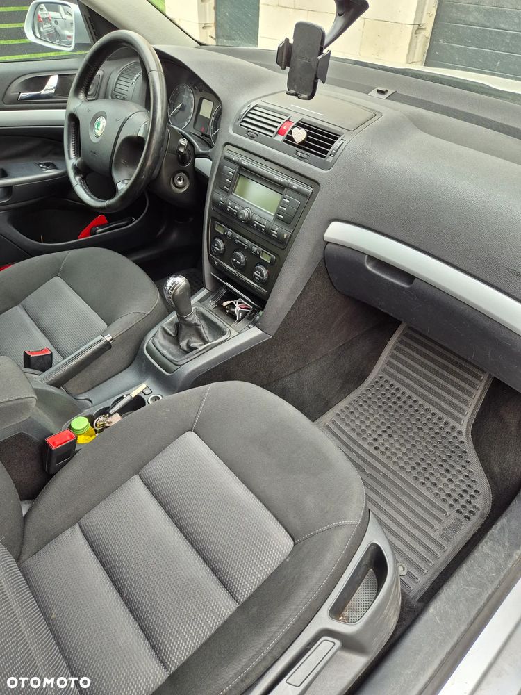 Skoda Octavia 2.0 TDI Elegance - 8